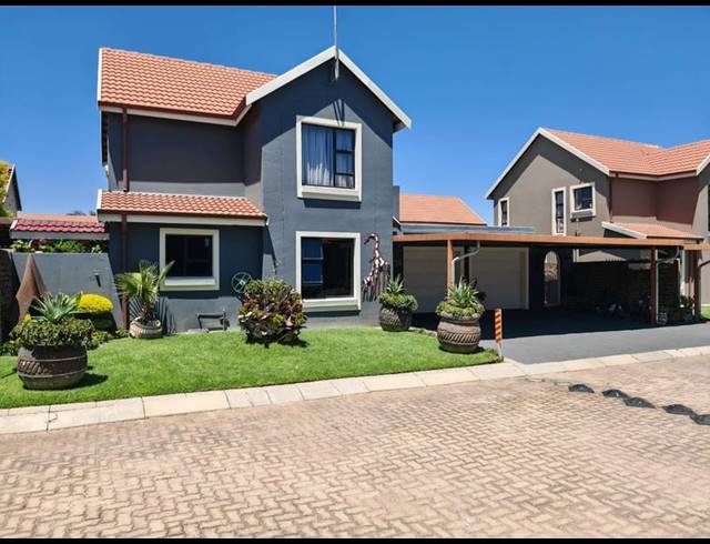 3 BEDROOM CLUSTER FOR SALE IN EVELEIGH